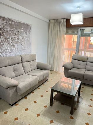 Foto 1 de Piso en alquiler en calle Valle Inclán de 4 habitaciones con muebles y ascensor