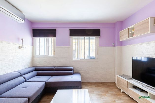 Foto 1 de Venta de casa en calle Eslora de 2 habitaciones con terraza y aire acondicionado
