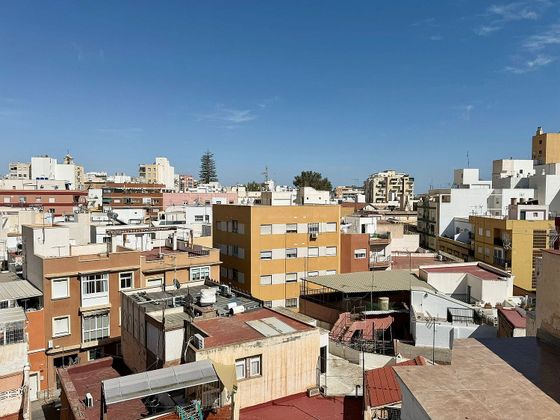 Foto 2 de Pis en venda a calle Alborán de 3 habitacions amb balcó i ascensor