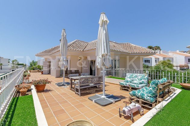 Foto 1 de Chalet en venta en Viña Málaga de 12 habitaciones con terraza y piscina