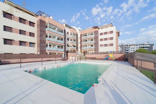 Foto 1 de Pis en venda a calle Del Arcángel Gabriel de 3 habitacions amb terrassa i piscina