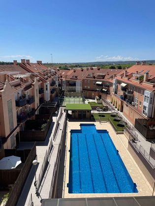 Foto 2 de Alquiler de dúplex en Centro - Villanueva del Pardillo de 6 habitaciones con terraza y piscina