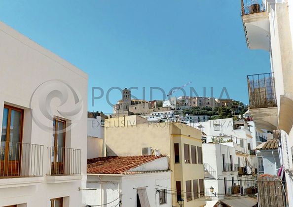 Foto 1 de Dúplex en venda a calle De Castelar de 2 habitacions amb balcó i calefacció