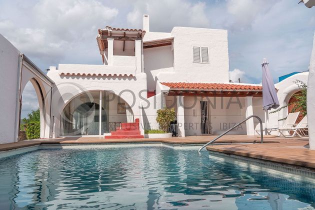 Foto 1 de Xalet en venda a Marina Botafoc - Platja de Talamanca de 5 habitacions amb terrassa i piscina
