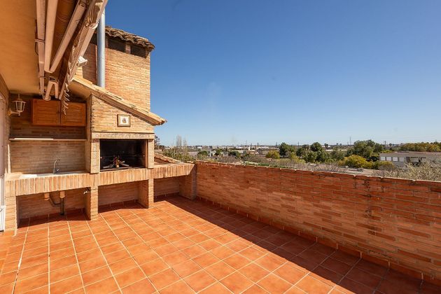 Foto 1 de Venta de casa en Alaquàs de 4 habitaciones con terraza y garaje