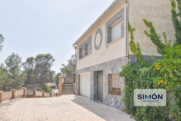 Foto 1 de Venta de chalet en Castellnou de Bages de 3 habitaciones con terraza y garaje