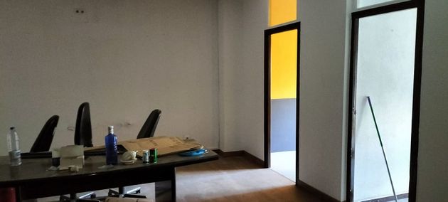 Foto 1 de Alquiler de oficina en calle Triste Condesa de 108 m²