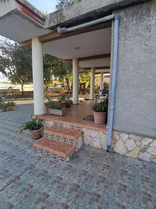Foto 2 de Chalet en venta en Los Felipes - Corral de Carmelo de 4 habitaciones con terraza y piscina