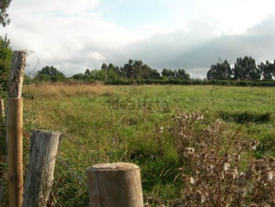 Foto 2 de Venta de terreno en Somio de 2450 m²
