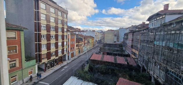 Foto 1 de Venta de piso en calle Enrique Jardón Celaya de 3 habitaciones con garaje y calefacción