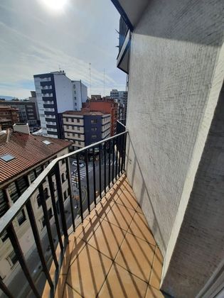 Foto 1 de Pis en venda a Centro - Gijón de 3 habitacions amb terrassa i balcó