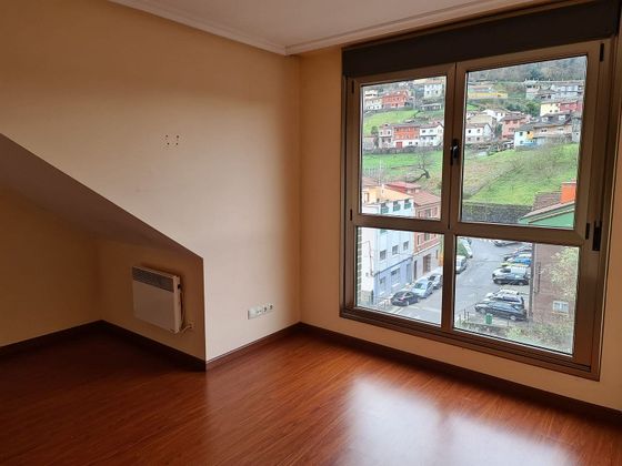 Foto 2 de Pis en venda a avenida Sama de 2 habitacions amb calefacció i ascensor