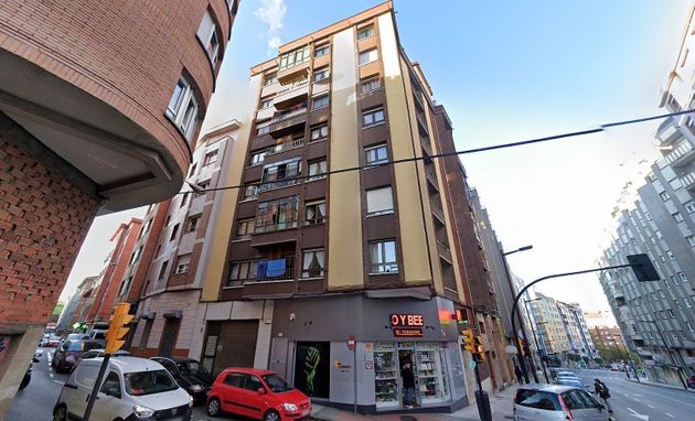 Foto 1 de Pis en venda a calle Fuente del Real de 3 habitacions amb ascensor