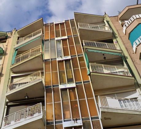 Foto 2 de Venta de piso en avenida De la Concòrdia de 3 habitaciones y 118 m²