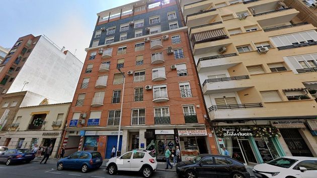 Foto 2 de Pis en venda a avenida Alcalde Federico Molina Orta de 4 habitacions amb ascensor