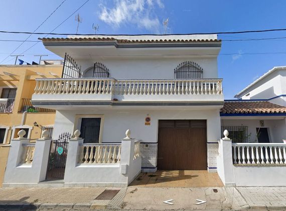 Foto 1 de Casa en venda a calle Diego de Almagro de 4 habitacions i 102 m²
