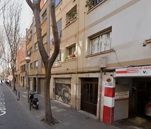 Foto 2 de Pis en venda a calle De L'estadella de 3 habitacions i 53 m²