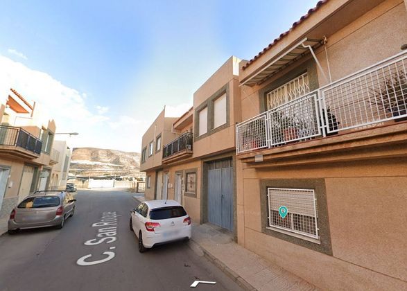 Foto 2 de Casa en venda a calle San Roque de 4 habitacions i 237 m²