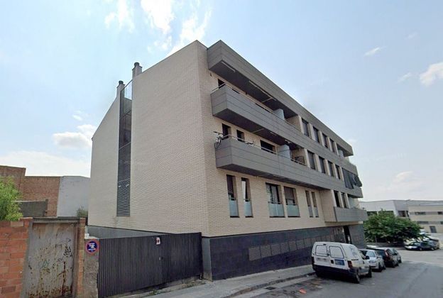 Foto 2 de Pis en venda a calle De Celdoni Guixà de 2 habitacions i 107 m²