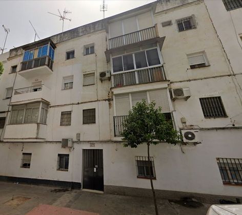 Foto 1 de Venta de piso en calle Virgen de Los Desamparados de 2 habitaciones y 73 m²