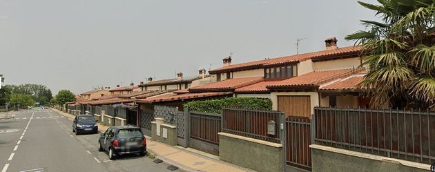Foto 2 de Venta de chalet en calle Valsaín de 3 habitaciones con garaje