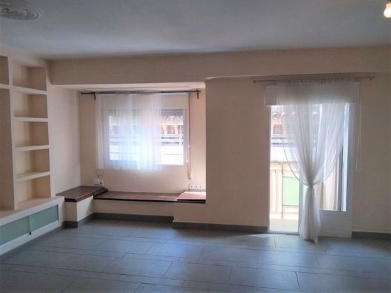 Foto 2 de Pis en venda a La Magdalena de 3 habitacions amb balcó i aire acondicionat
