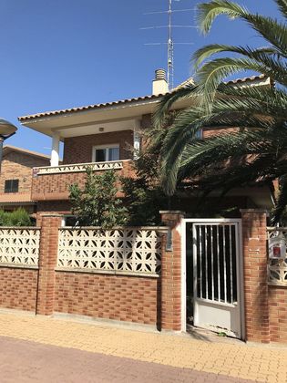 Foto 2 de Chalet en venta en Montecanal de 4 habitaciones con terraza y garaje