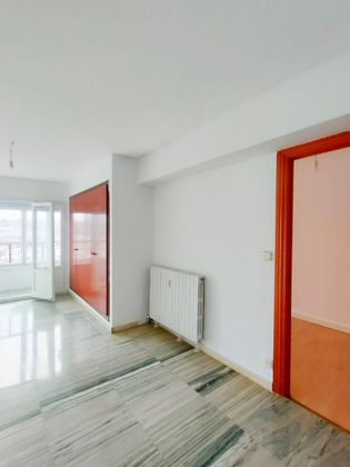 Foto 2 de Pis en venda a San José Alto de 2 habitacions amb terrassa i calefacció