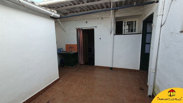 Foto 2 de Venta de casa en Alcalá la Real de 5 habitaciones con piscina y balcón