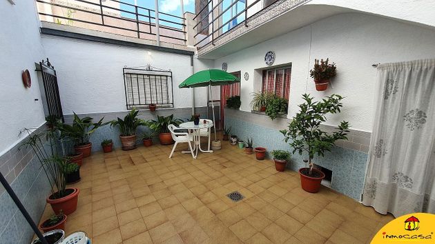 Foto 2 de Venta de casa en Alcalá la Real de 4 habitaciones con terraza