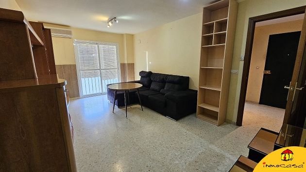 Foto 2 de Pis en venda a Alcalá la Real de 3 habitacions amb garatge i aire acondicionat