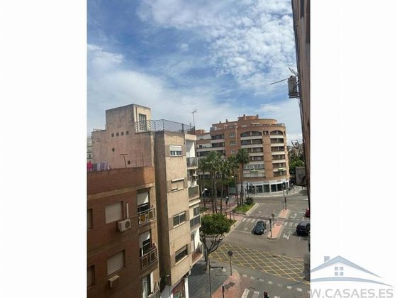 Foto 2 de Piso en venta en Plaza de Toros - Santa Rita de 3 habitaciones con terraza y balcón