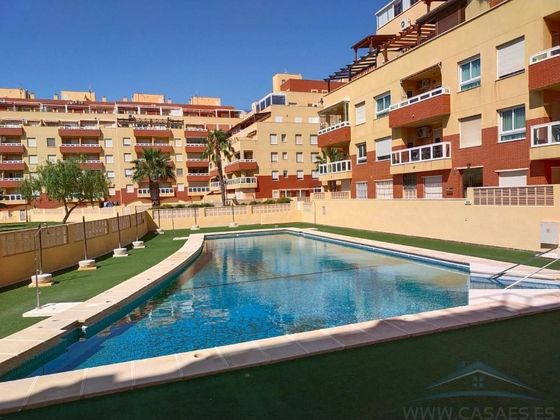 Foto 1 de Pis en lloguer a El Parador de las Hortichuelas de 2 habitacions amb terrassa i piscina
