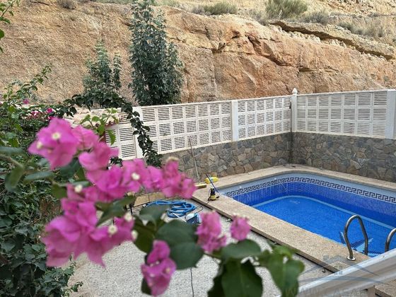 Foto 1 de Casa en venta en La Envía de 4 habitaciones con terraza y piscina