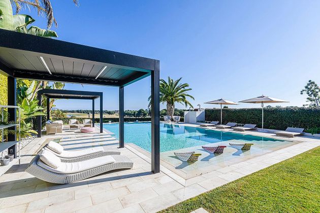 Foto 2 de Chalet en venta en Can Girona - Terramar - Can Pei - Vinyet de 4 habitaciones con terraza y piscina