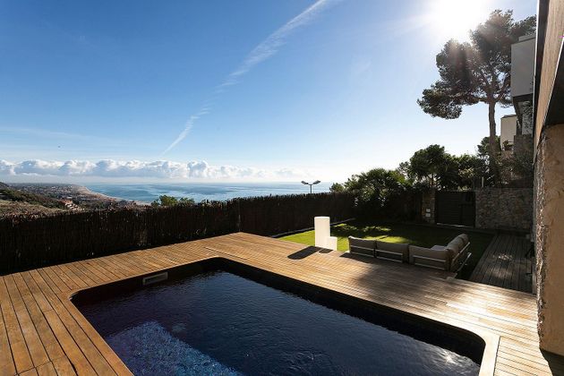 Foto 1 de Xalet en venda a calle Cristina Morenes de 4 habitacions amb terrassa i piscina