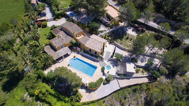 Foto 1 de Casa en venda a Canyelles de 9 habitacions amb terrassa i piscina