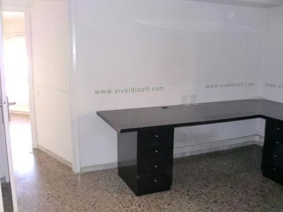 Foto 2 de Oficina en alquiler en Príncep de Viana - Clot -Xalets Humbert Torres con aire acondicionado