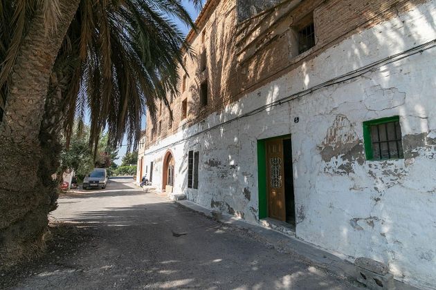 Foto 2 de Casa rural en venda a El Castellar-L´Oliveral de 4 habitacions i 790 m²