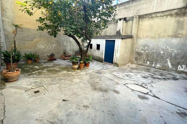Foto 2 de Venta de casa en El Castellar-L´Oliveral de 6 habitaciones con terraza y garaje