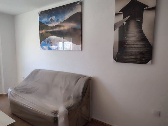 Foto 1 de Alquiler de piso en calle Pedro Gil Ruíz de 2 habitaciones con muebles y aire acondicionado