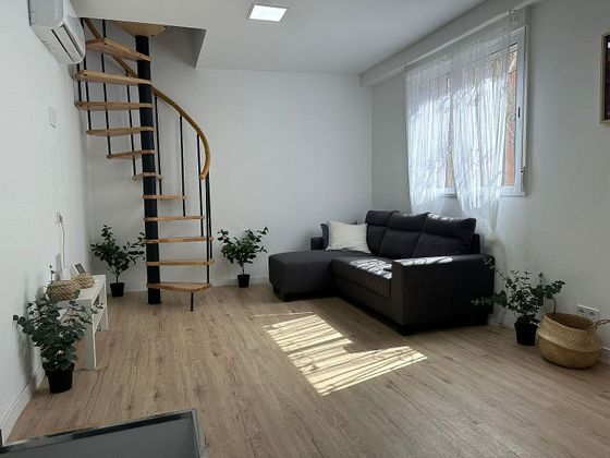 Foto 1 de Dúplex en venda a paseo De la Peira de 3 habitacions amb terrassa i aire acondicionat