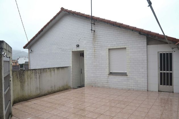 Foto 1 de Casa en venda a Marín de 3 habitacions amb terrassa i garatge