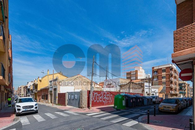 Foto 2 de Venta de terreno en avenida Pablo Iglesias de 132 m²