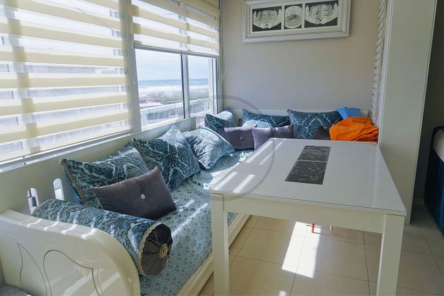 Foto 2 de Piso en venta en Baixador de 4 habitaciones con terraza y balcón