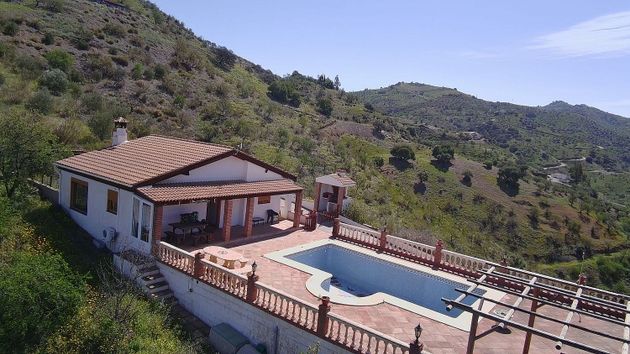 Foto 2 de Casa en venda a Álora de 5 habitacions amb terrassa i piscina