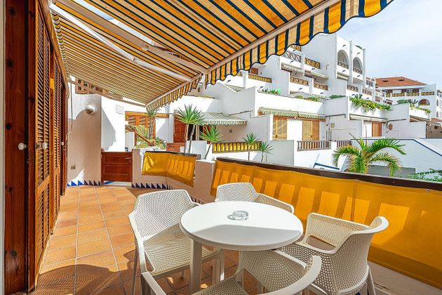 Foto 1 de Venta de piso en Los Cristianos - Playa de las Américas de 1 habitación con terraza y balcón