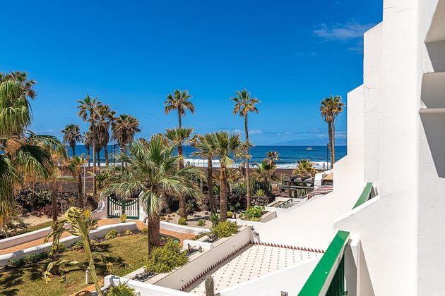 Foto 1 de Pis en venda a Los Cristianos - Playa de las Américas de 2 habitacions amb terrassa i ascensor