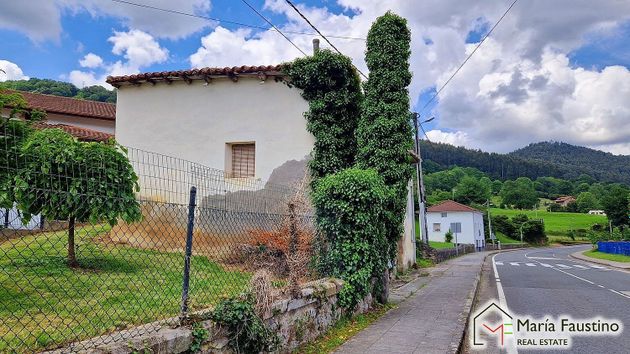 Foto 2 de Casa rural en venda a barrio Riancho de 4 habitacions amb terrassa i garatge