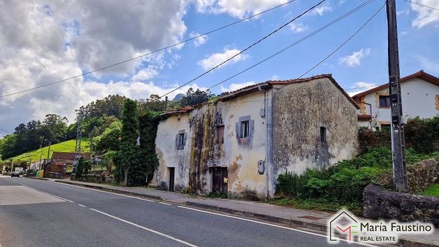 Foto 1 de Casa rural en venda a barrio Riancho de 4 habitacions amb terrassa i garatge